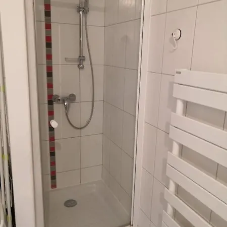 Lägenhet Agreable Et Tout Equipe, Proche Centre *